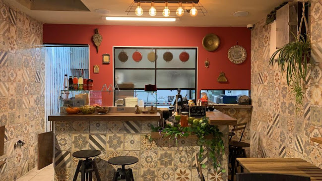 עאיישה - אוכל, שתיה, חברים - Ayesha - falafal bar - ירושלים