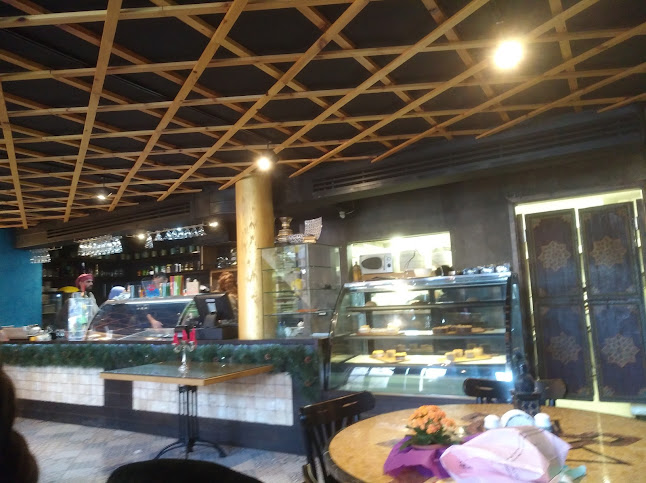 AL-IEWAN - הסעדה