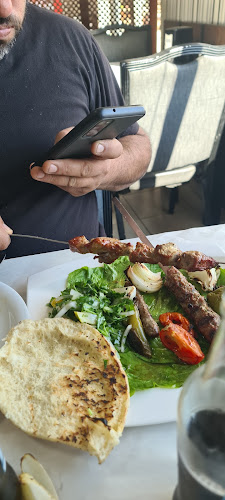 מסעדת הצומת - הסעדה