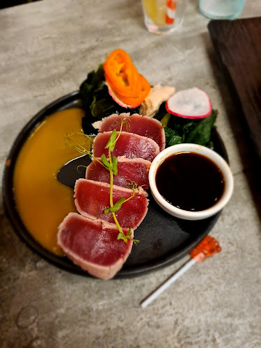 Kitto Katto - הסעדה