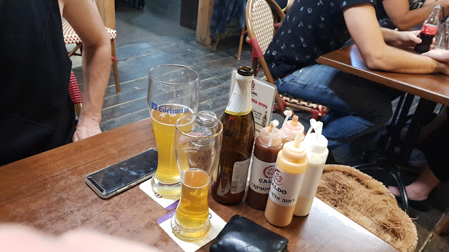 פיצה קאלדו - הסעדה