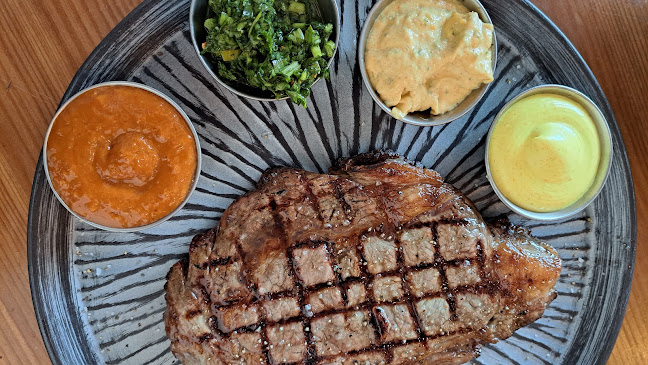 מסעדת אנגוס בשרים עין המפרץ - הסעדה