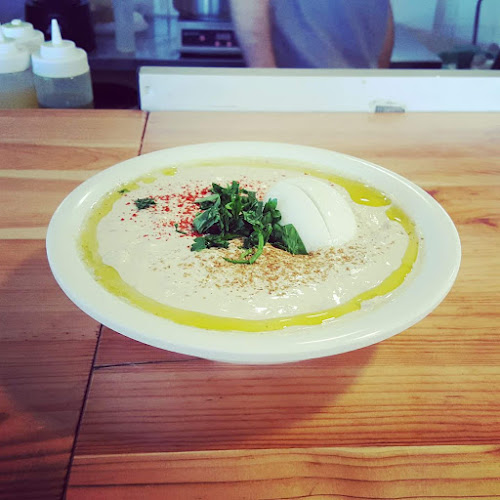 חומוס אליהו לוד - הסעדה