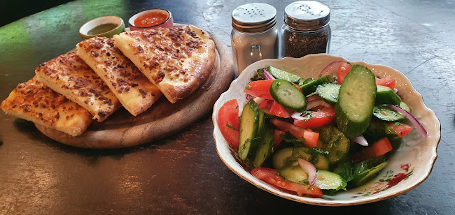 מסעדת ללה - בית מאפה ומעדניה גיאורגי אותנטי