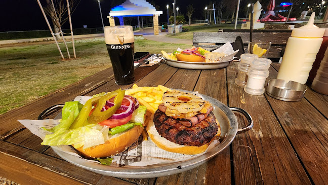 רד בורגר בר Red burger bar - נתניה