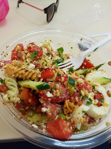 יהודה הלוי סנדביץ בר - הסעדה