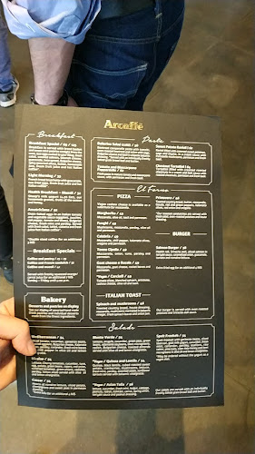 ארקפה אסותא - הסעדה