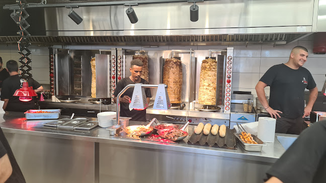 שווארמה הרצל 2 - הסעדה