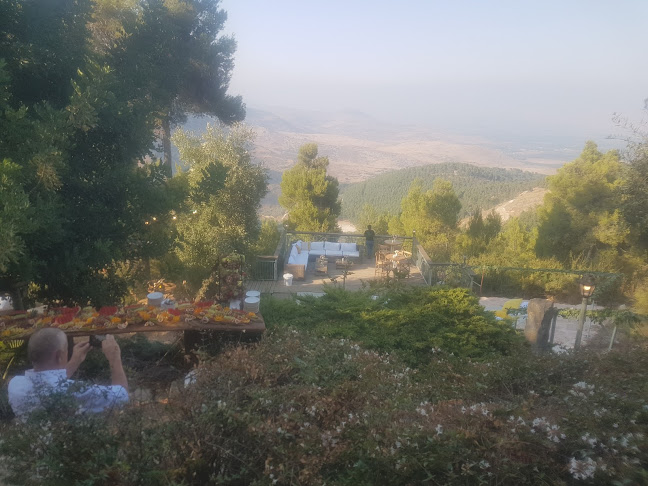 הבית בקצה הנוף - עמוקה