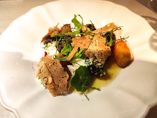 אריא - הסעדה