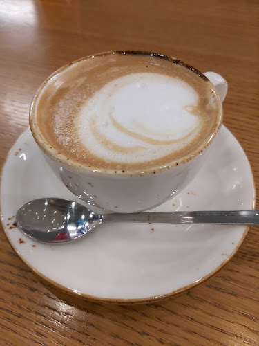 Opinii despre Buca Burger & Cafe în ריינה - הסעדה