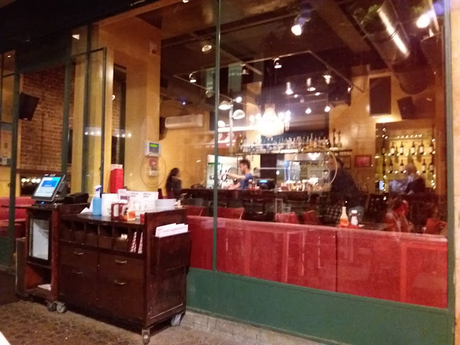 אגאדיר בורגר נחלת בינימין - הסעדה