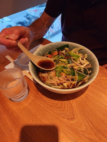 ניני האצ'י - תל אביב-יפו