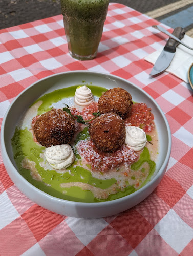 Pizza Biennale - ג'וליס