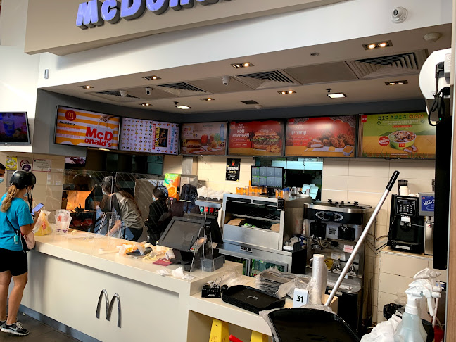 Comentarii opinii despre מקדונלד'ס - לונדון מיניסטור, תל אביב