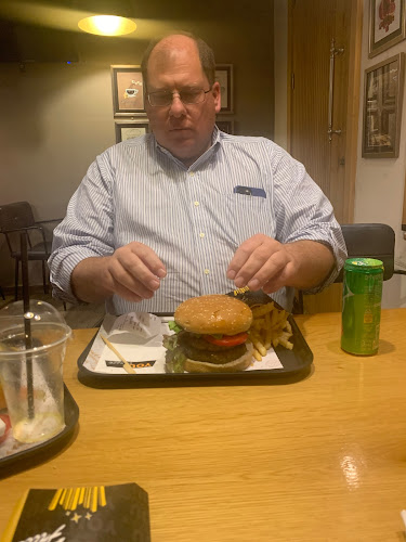 You Burger Jerusalem - הסעדה