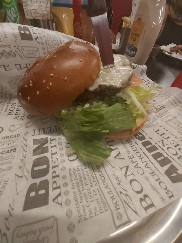 روستي - הסעדה