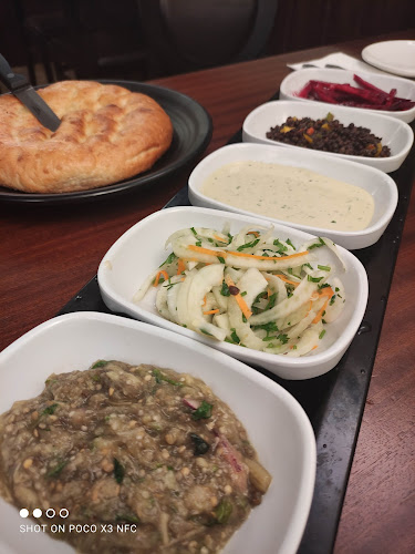 נויה - הסעדה