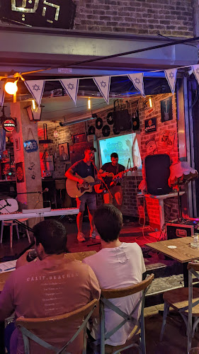 Comentarii opinii despre פאב השדרה (יש תעודת כשרות)