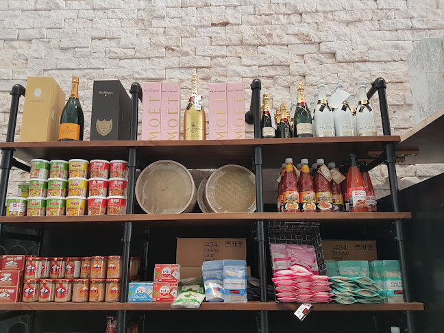 Comentarii opinii despre חינאווי ג'ורג' משקאות - Wine & More