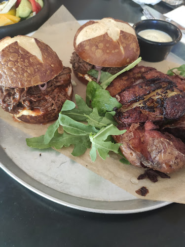 מסעדת גרציא - הסעדה