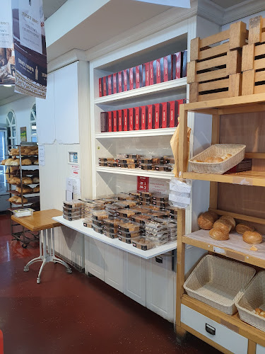 מאפה נאמן - הסעדה