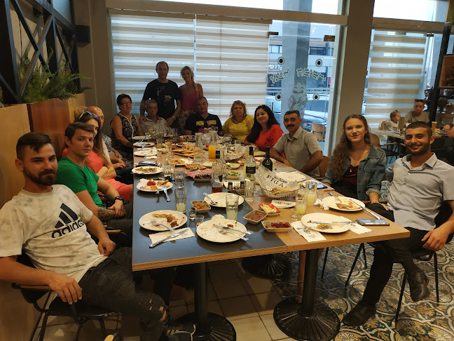 מסעדה אצל הבוכרי - הסעדה