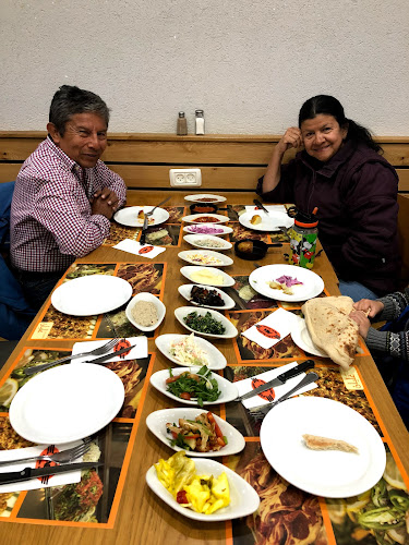 Janet Adan, Beit Hanina Main St, ירושלים