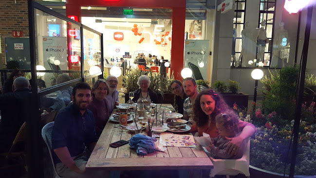 לנדוור ביג פאשן אשדוד - הסעדה