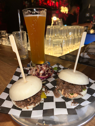 Titi Martin - טיטי מרטין - הסעדה