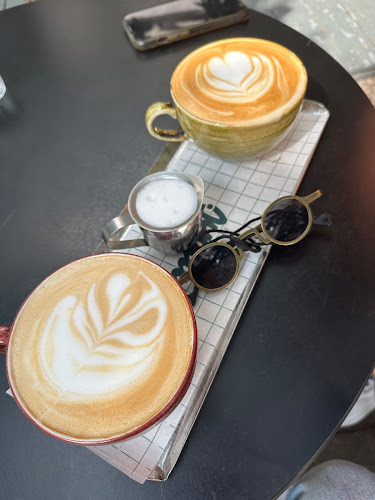 מונטי - הסעדה