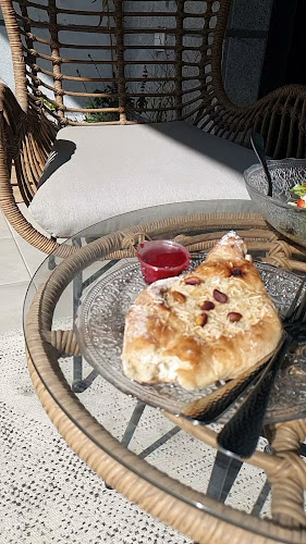 חצ׳אפורי האחיות- פולקלור בצלחת