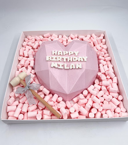 Ayala Cakes - הסעדה