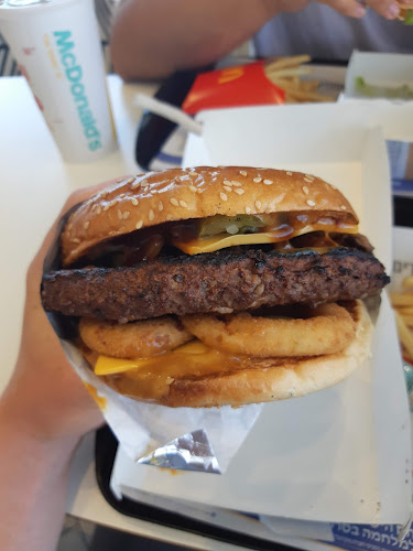 Opinii despre מקדונלד'ס - צים אורבן ערד în ערד - הסעדה