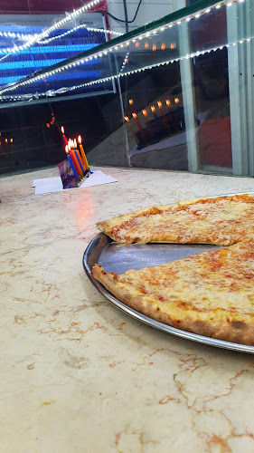 פיצה ביתית - הסעדה