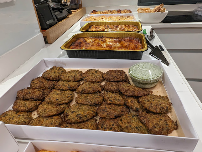 סינדיז - קייטרינג בוטיק חלבי כשר | מגשי אירוח חלבי | קייטרינג לאירועים - הסעדה