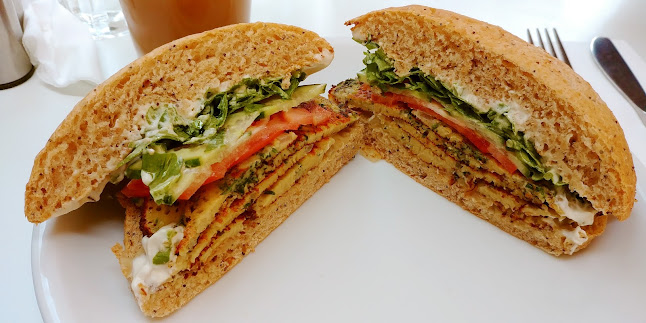 Comentarii opinii despre Anastasia