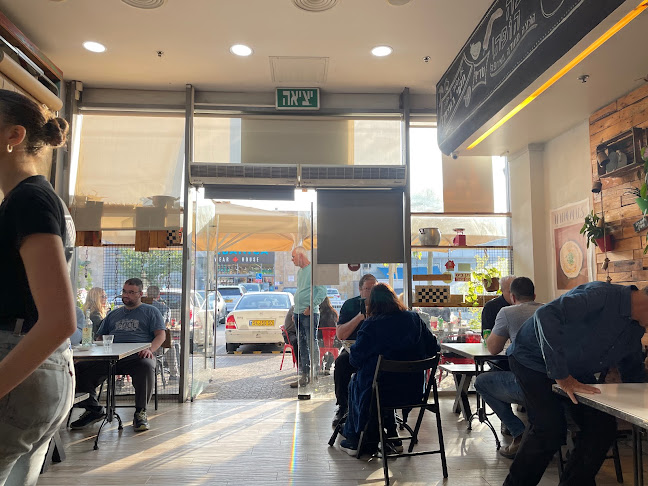 חומוס שוק כפר סבא