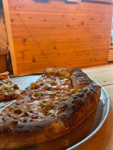 Gusta Pizza | גוסטה פיצה - הסעדה