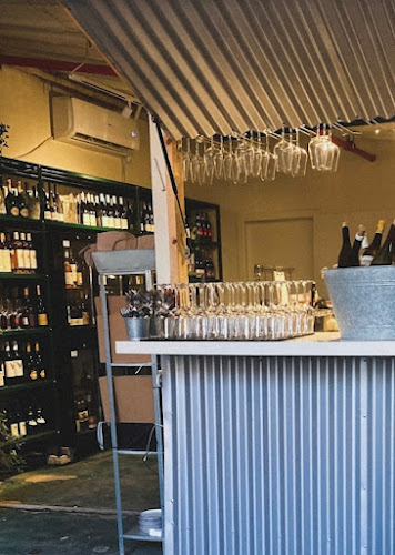 חצר יין - הסעדה