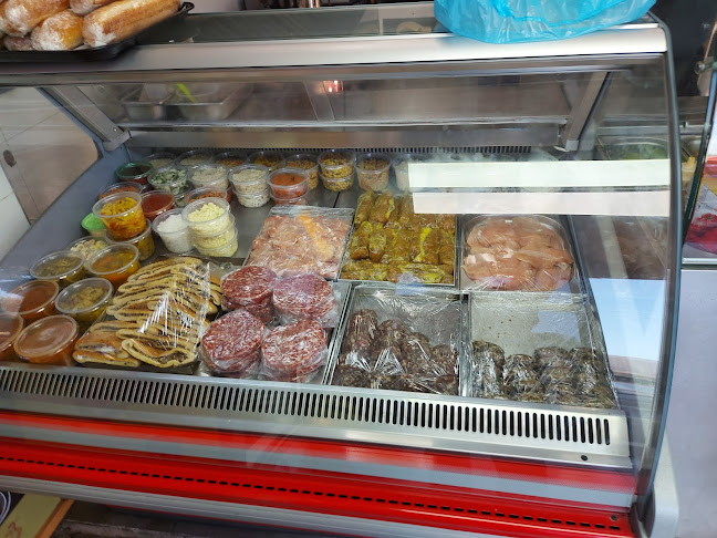 חומוס קבב (מסעדת חומוס ובשרים על האש)