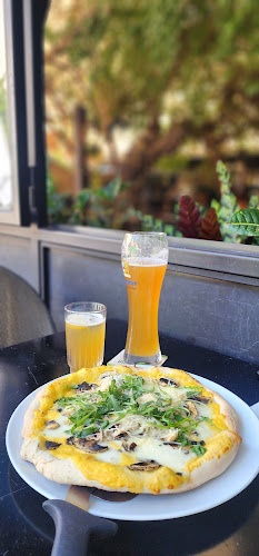 Tree Brasserie - הסעדה