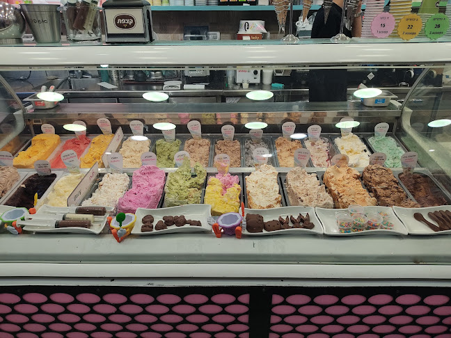 גלידריית קצפת בית שמש - Katsefet ice cream - בית שמש