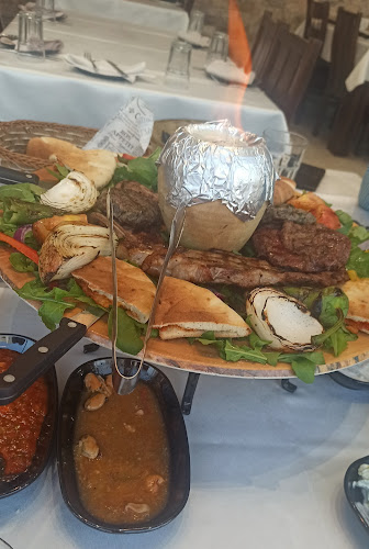 مقهى الباشا - הסעדה