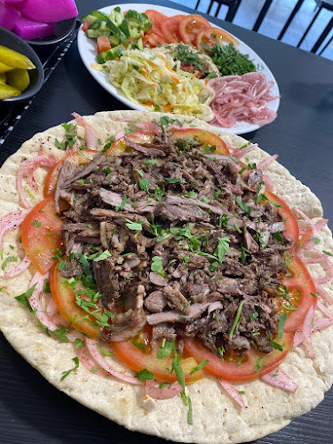 במבינו שווארמה חיפה