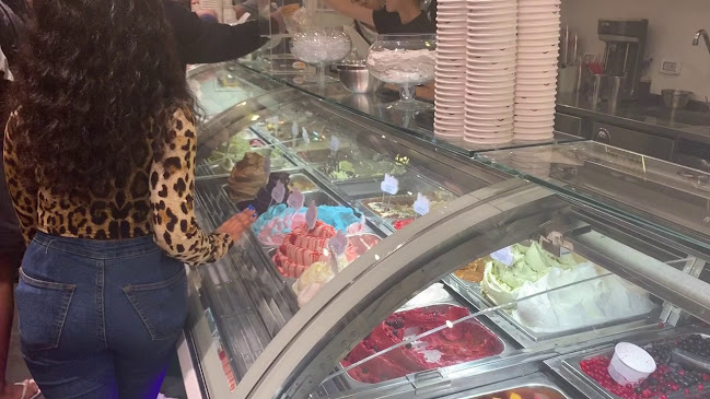 Opinii despre גלידה ויקטורי în בת ים - הסעדה