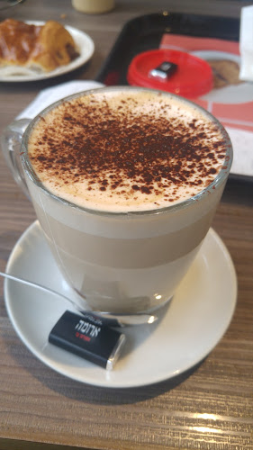 `Ein Hamifratz, 2521000