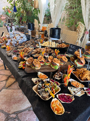 Opinii despre יוסי שף שולחן שוק - שולחנות שוק în קריית ביאליק - הסעדה