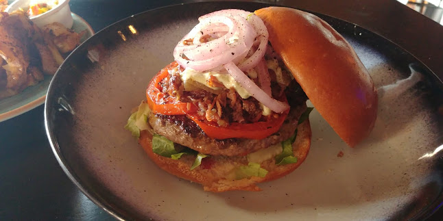 זה אשדוד - הסעדה