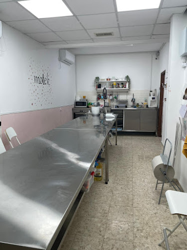 נופר לטמן ️| ️בית ספר ללימודי קונדיטוריה | חותכני עוגיות